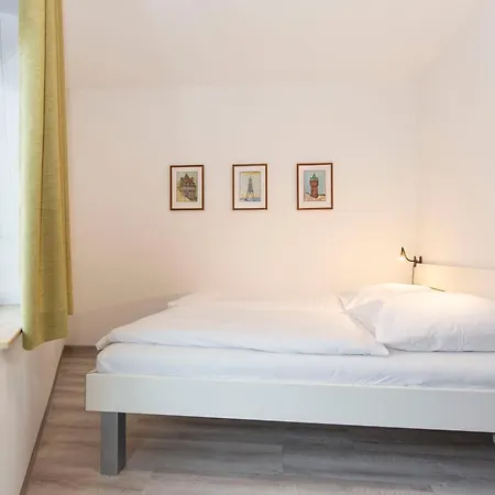 Marina 94-links דירה