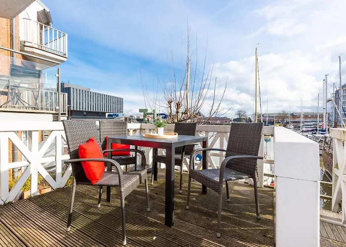 Marina 94-links * Cuxhaven